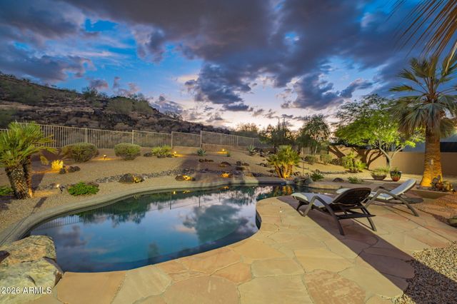 5565 W PINNACLE HILL Drive, Glendale, AZ 85310