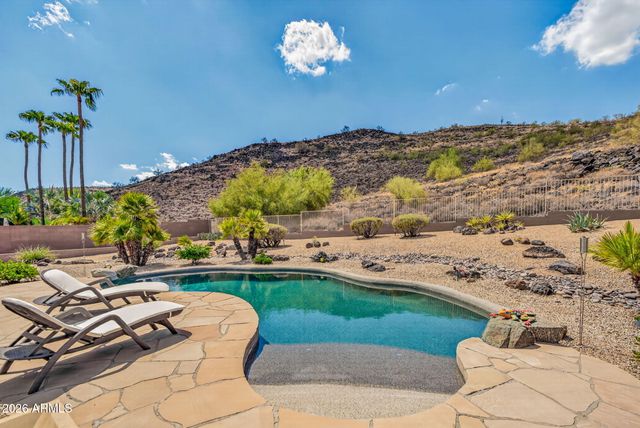 5565 W PINNACLE HILL Drive, Glendale, AZ 85310