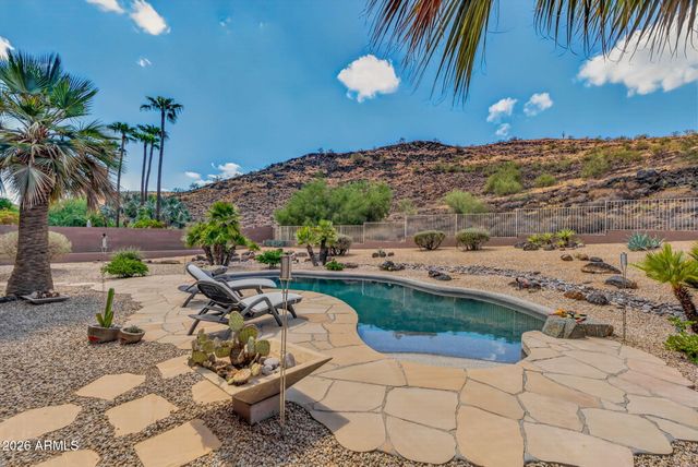 5565 W PINNACLE HILL Drive, Glendale, AZ 85310