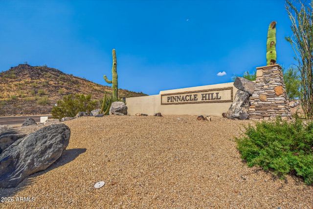 5565 W PINNACLE HILL Drive, Glendale, AZ 85310
