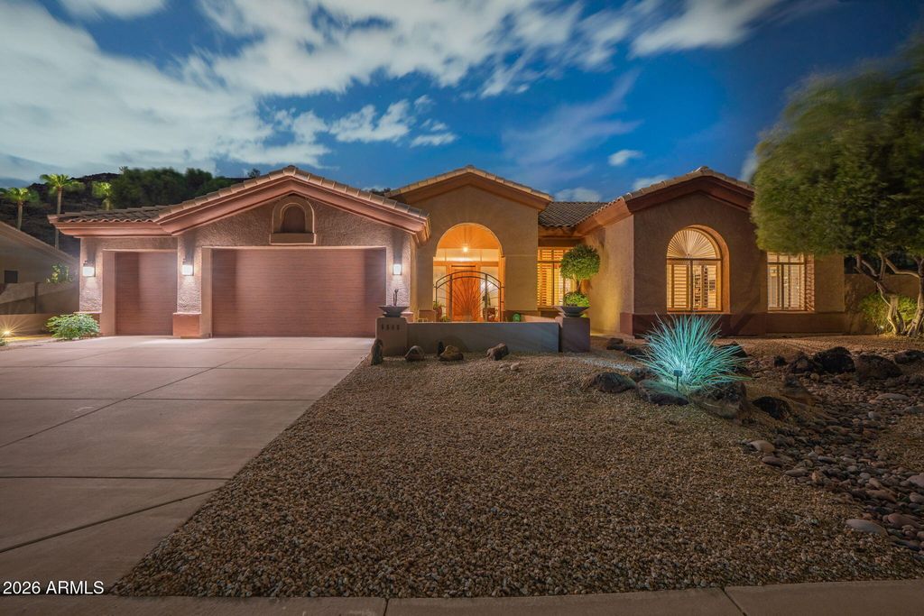5565 W PINNACLE HILL Drive, Glendale, AZ 85310 — photo 2