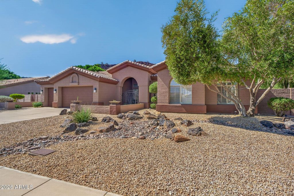5565 W PINNACLE HILL Drive, Glendale, AZ 85310 — photo 5