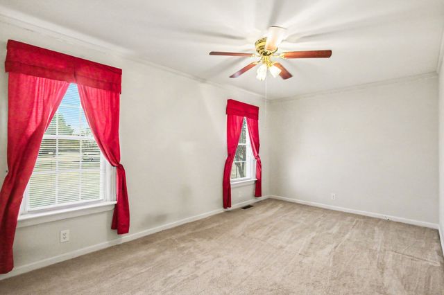 710 Washington Dr, Lebanon, TN 37087
