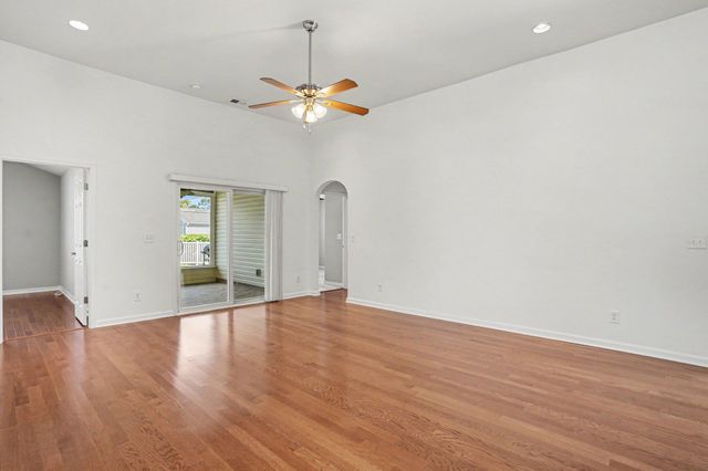 293 Southern Breezes Circle, Murrells Inlet, SC 29576