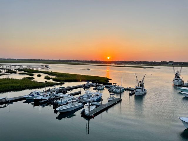 293 Southern Breezes Circle, Murrells Inlet, SC 29576
