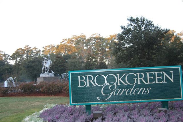 293 Southern Breezes Circle, Murrells Inlet, SC 29576