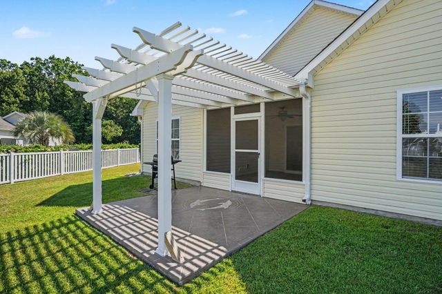 293 Southern Breezes Circle, Murrells Inlet, SC 29576
