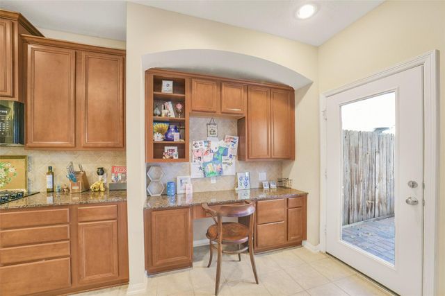 17707 Skyline Arbor, Houston, TX 77094