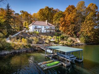 516 Hillandale Road, Seneca, SC 29672