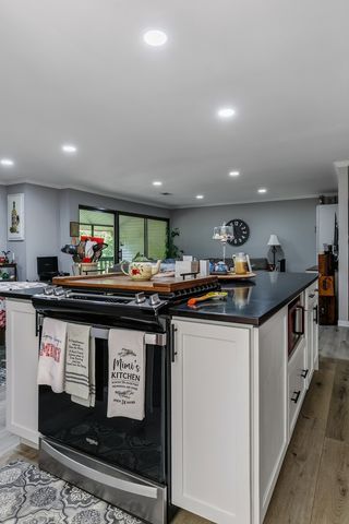1225 35th Street Drive L, Moline, IL 61265