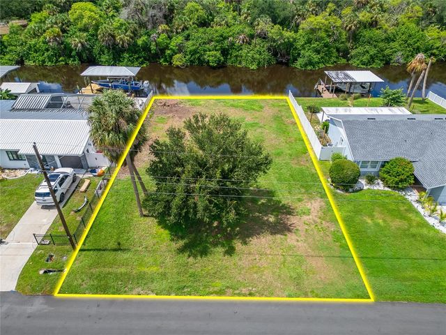 BAY DRIVE, Gibsonton, FL 33534