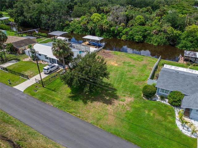 BAY DRIVE, Gibsonton, FL 33534