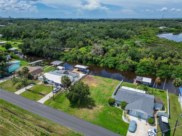 BAY DRIVE, Gibsonton, FL 33534