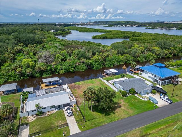BAY DRIVE, Gibsonton, FL 33534