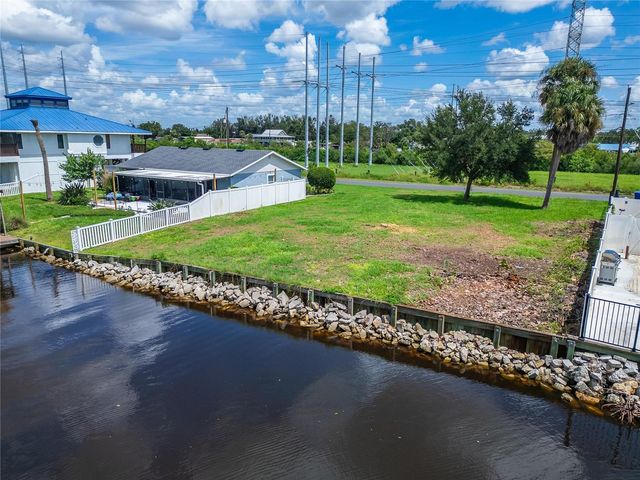 BAY DRIVE, Gibsonton, FL 33534