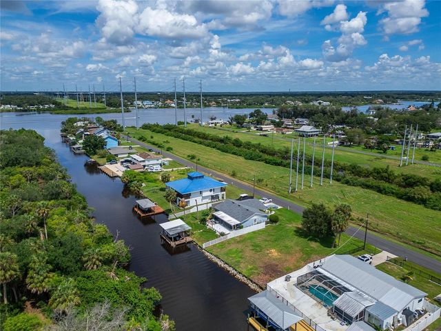 BAY DRIVE, Gibsonton, FL 33534