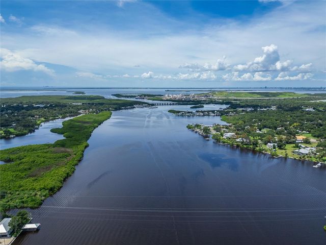 BAY DRIVE, Gibsonton, FL 33534