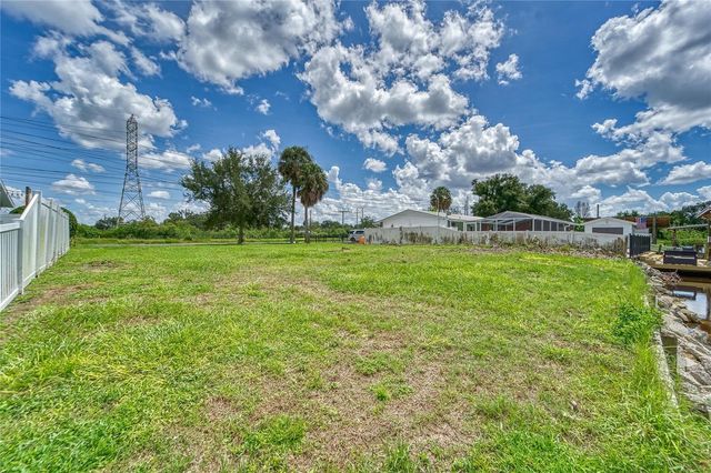 BAY DRIVE, Gibsonton, FL 33534