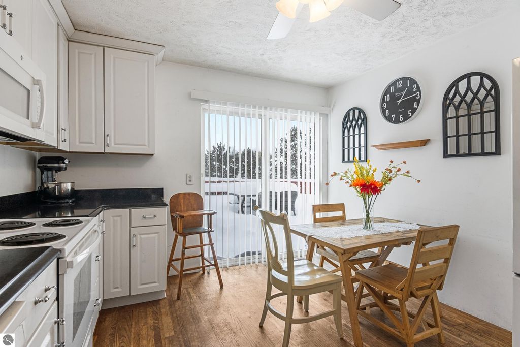 Image 10 of property listing at 1317 E Wexford Avenue, Buckley, MI 49620