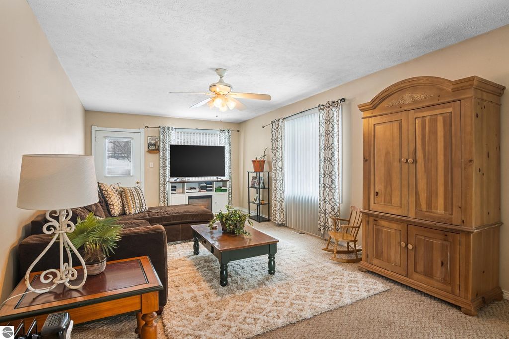 Image 5 of property listing at 1317 E Wexford Avenue, Buckley, MI 49620