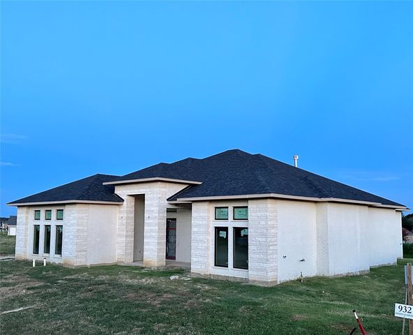 932 Bandon Dunes Drive, Fort Worth, TX 76028