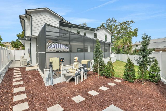 39 E Park Ave, St Augustine, FL 32084