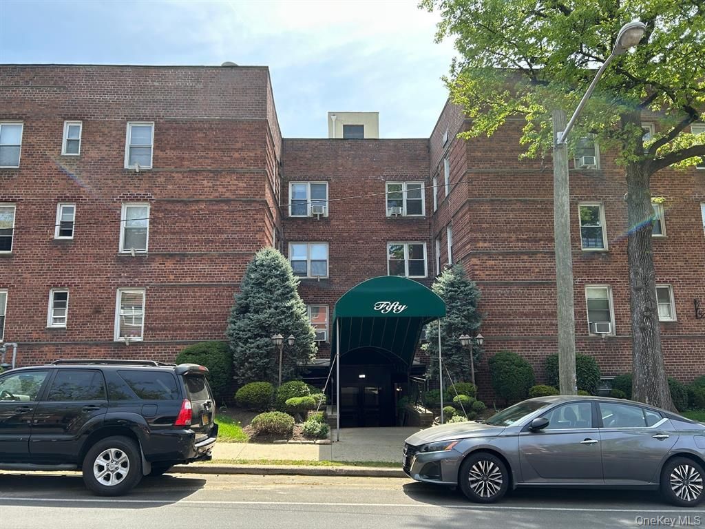 50 S Middle Neck Road 1C, Great Neck, NY 11021