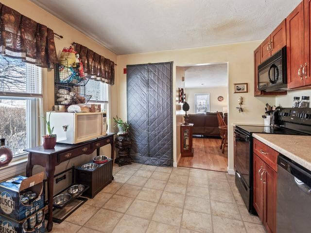 242 Pleasant Street, Leominster, MA 01453