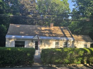 242 Pleasant Street, Leominster, MA 01453