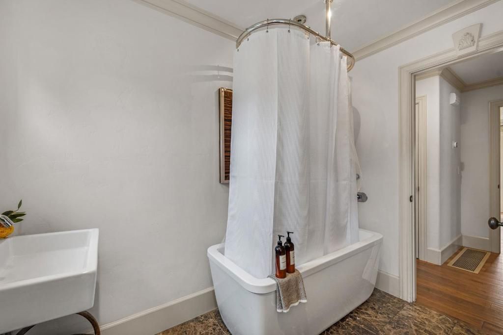 Image 16 of property listing at 1538 Lincoln Avenue, San Jose, CA 95125