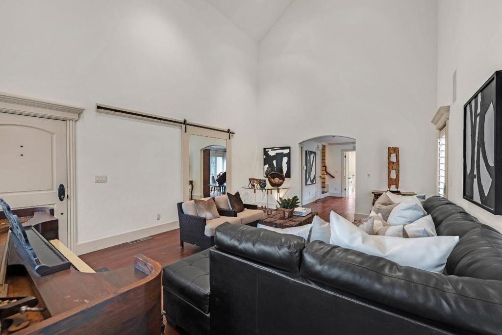 Image 3 of property listing at 1538 Lincoln Avenue, San Jose, CA 95125