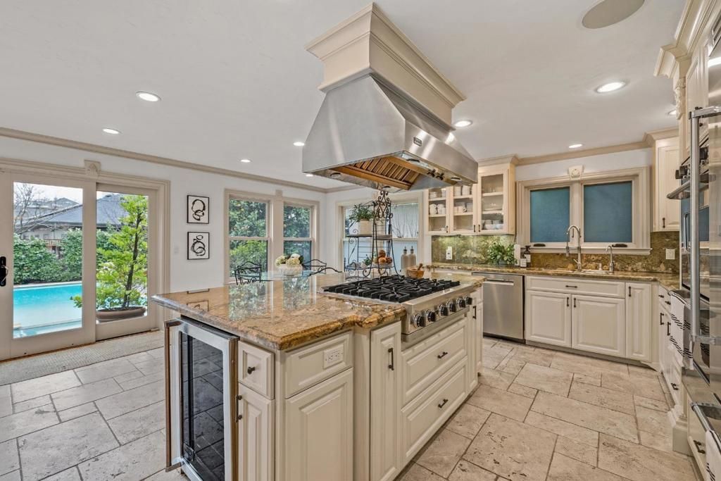 Image 6 of property listing at 1538 Lincoln Avenue, San Jose, CA 95125