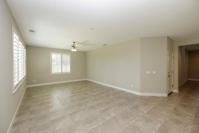 1483 Lily Ln, Turlock, CA 95382