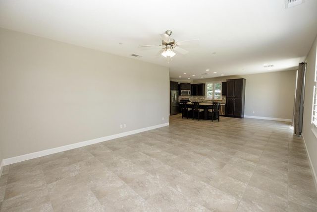 1483 Lily Ln, Turlock, CA 95382