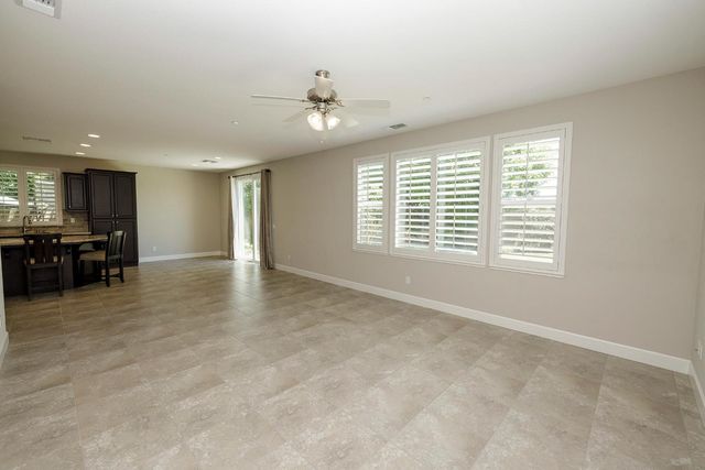 1483 Lily Ln, Turlock, CA 95382