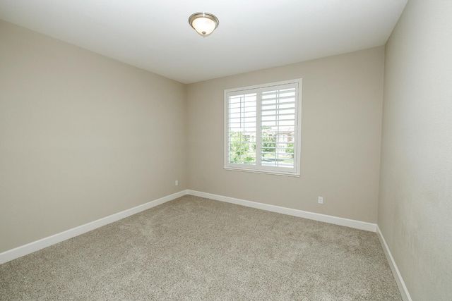 1483 Lily Ln, Turlock, CA 95382