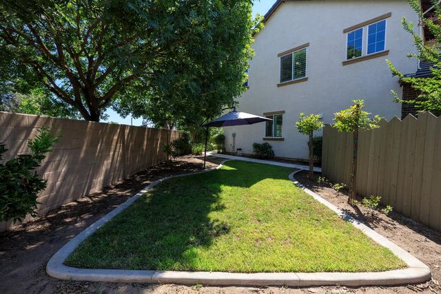 1483 Lily Ln, Turlock, CA 95382
