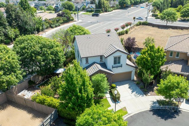 1483 Lily Ln, Turlock, CA 95382