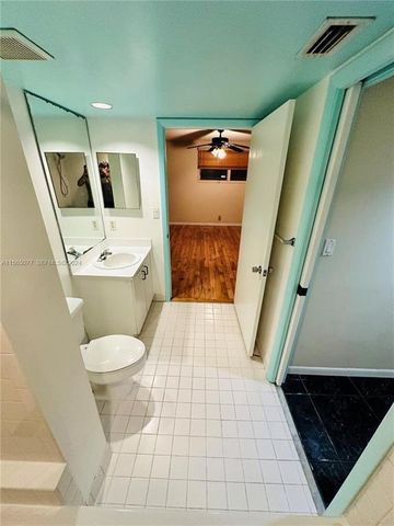 4730 SW 62nd Way 104, Davie, FL 33314