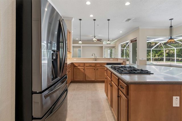 2731 BLUE SPRINGS PLACE, Wesley Chapel, FL 33544