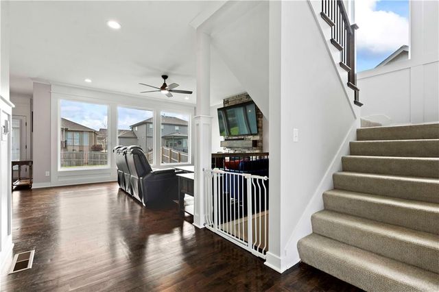 2613 SW River Trail Road, Lee's Summit, MO 64082