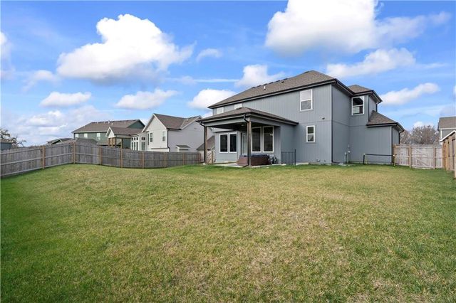 2613 SW River Trail Road, Lee's Summit, MO 64082