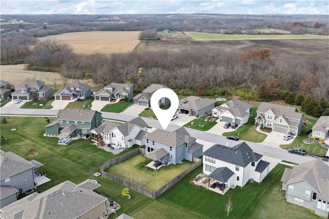 2613 SW River Trail Road, Lee's Summit, MO 64082