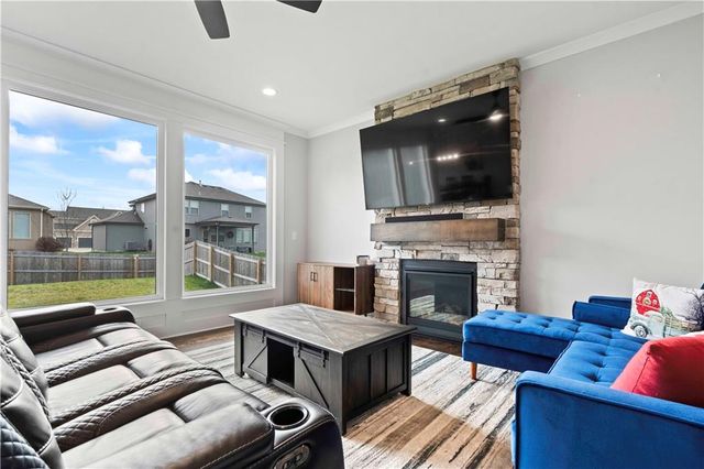 2613 SW River Trail Road, Lee's Summit, MO 64082