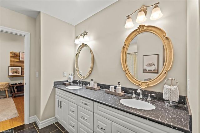 8905 Milestone Point, Clemmons, NC 27012