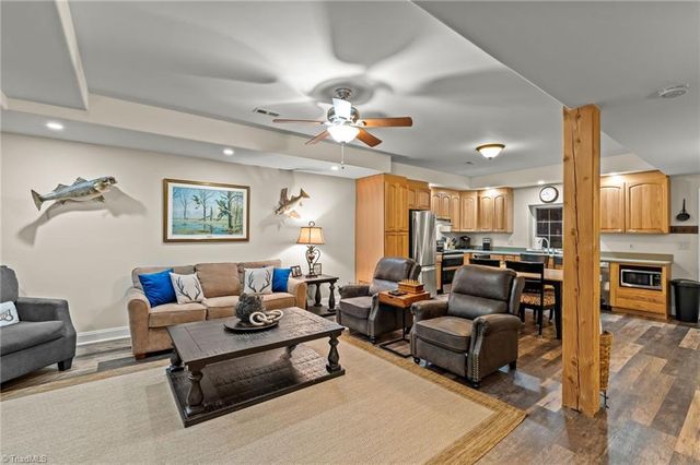 8905 Milestone Point, Clemmons, NC 27012