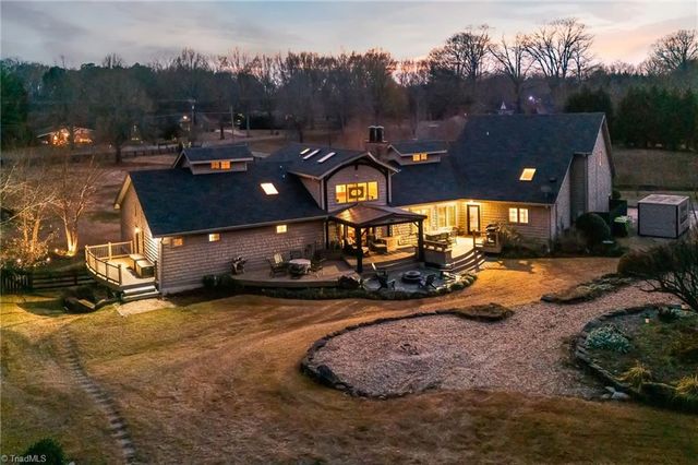 8905 Milestone Point, Clemmons, NC 27012