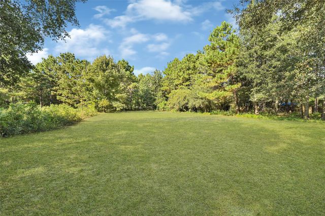 1741 County Road 340, Cleveland, TX 77327