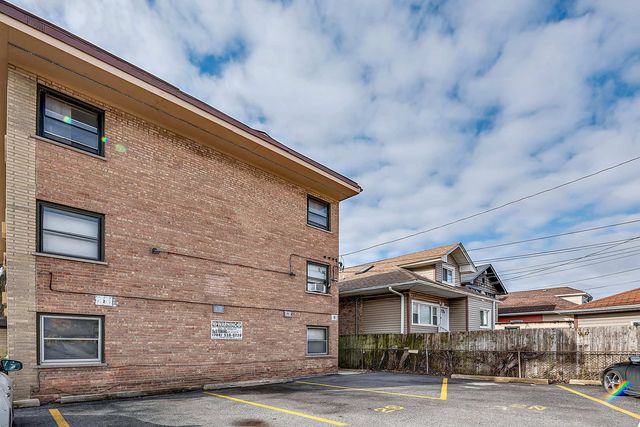 2 Le Moyne Parkway 2N, Oak Park, IL 60302