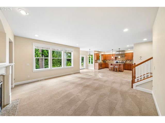 688 W X St, Washougal, WA 98671